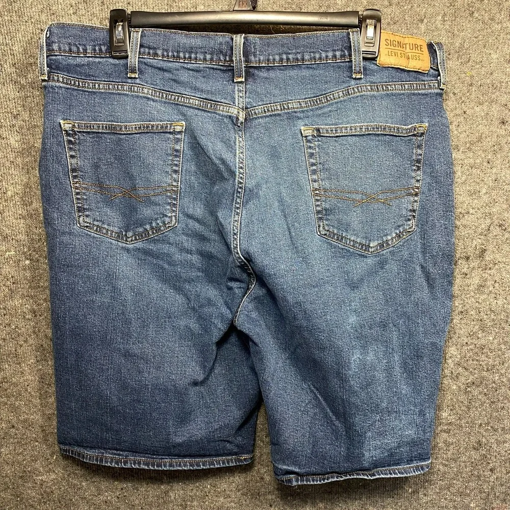 Levi Strauss Signature Mens Blue Classic Denim Shorts 44 Relaxed Fit 10 Inseam